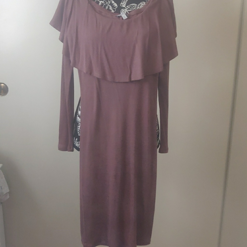 Dress - Picture 3 of 3